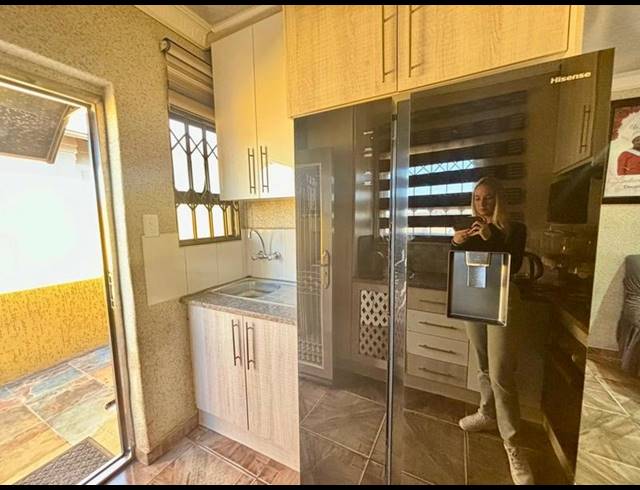 4 BEDROOM HOUSE FOR SALE IN VANDERBIJLPARK CE 3